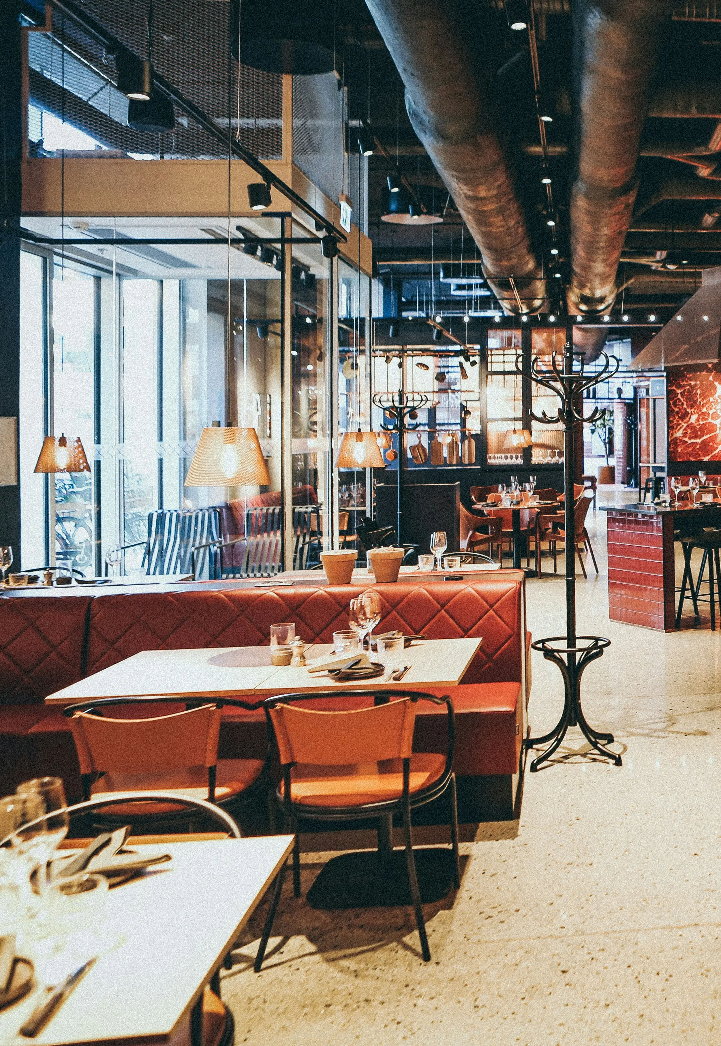 commercial-restaurant-interior